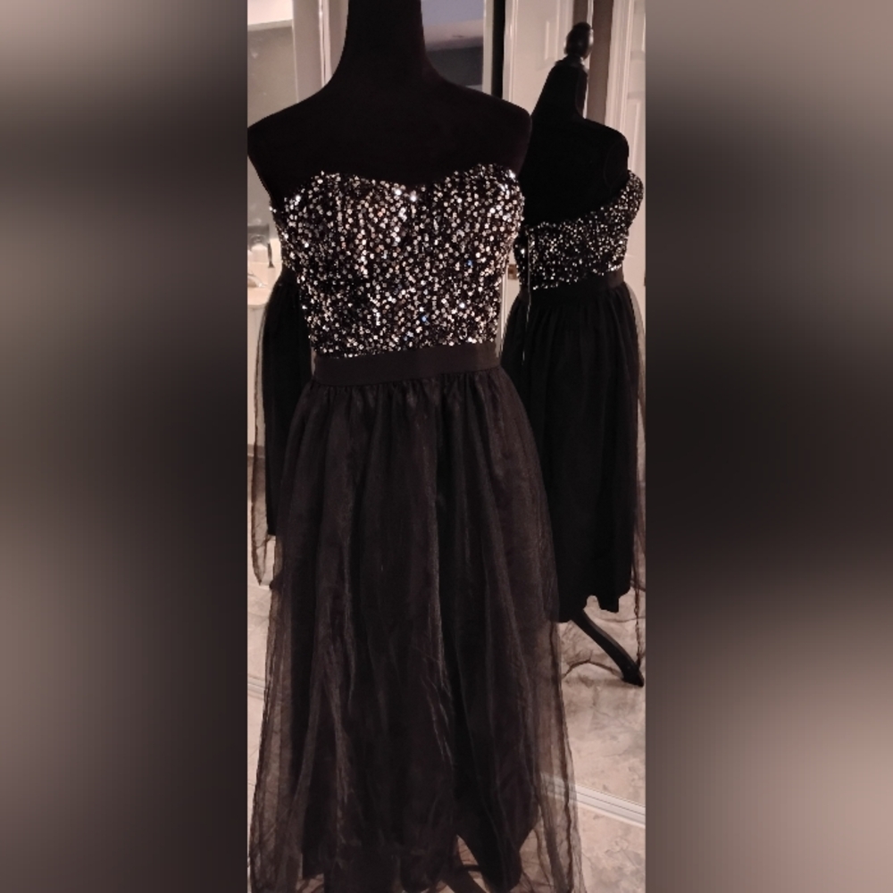 SHEIN Black Strapless Sequin Bodice Tulle Evening Dress